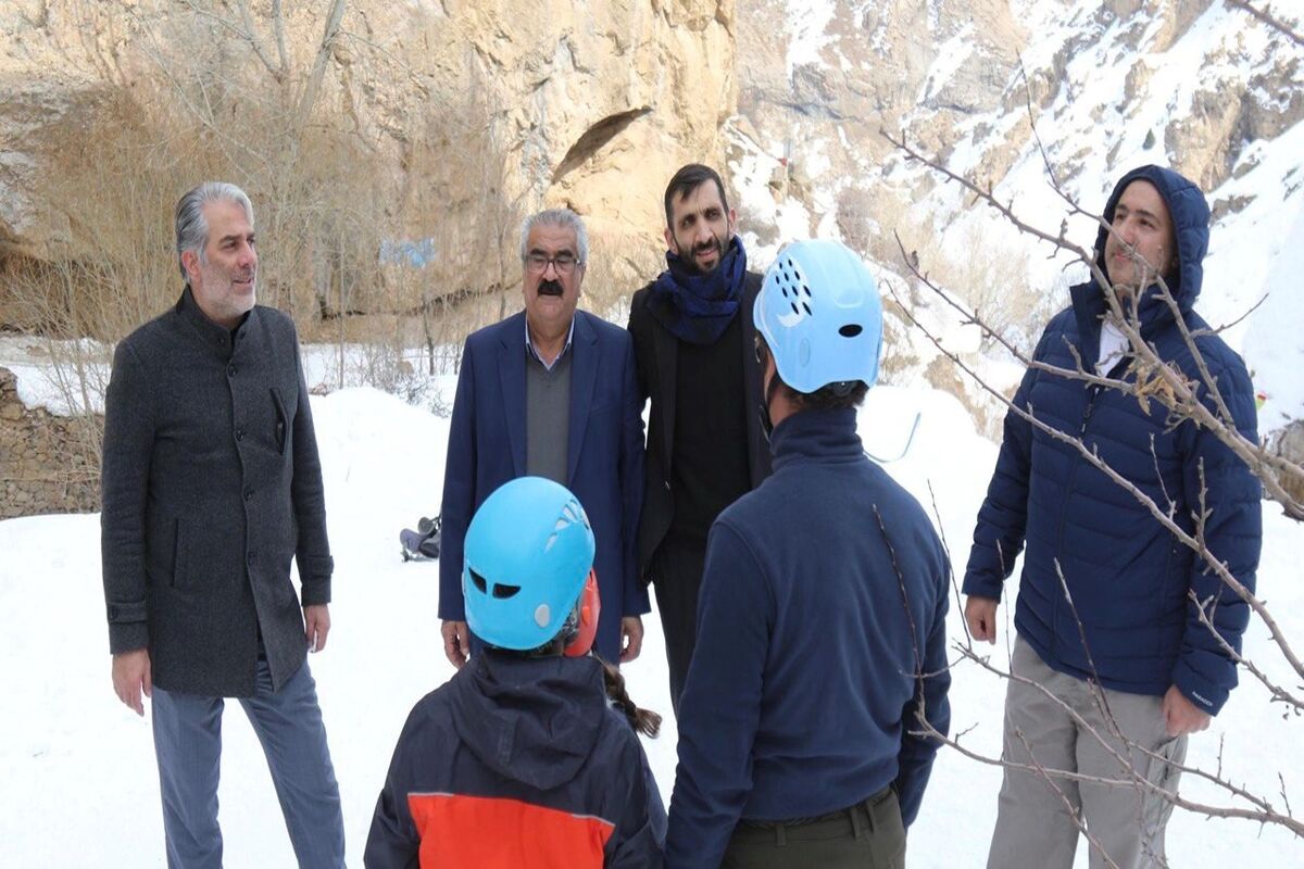 بازدید شهردار و اعضای شورای اسلامی شهر اوشان فشم از مدرسه یخنوردی میگون

