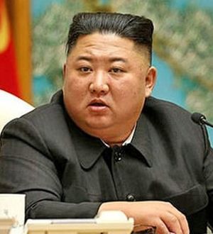  تصویر عجیب رئیس جمهور کره شمالی در حال شلیک با اسلحه