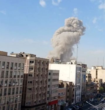  عکس ناراحت کننده از عروسک‌های کودکان شهید در تهران 