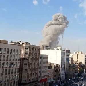  عکس ناراحت کننده از عروسک‌های کودکان شهید در تهران 