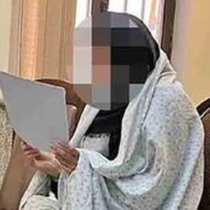 گریه‌های دختر ۱۰ ساله برای نجات مادر از چوبه دار