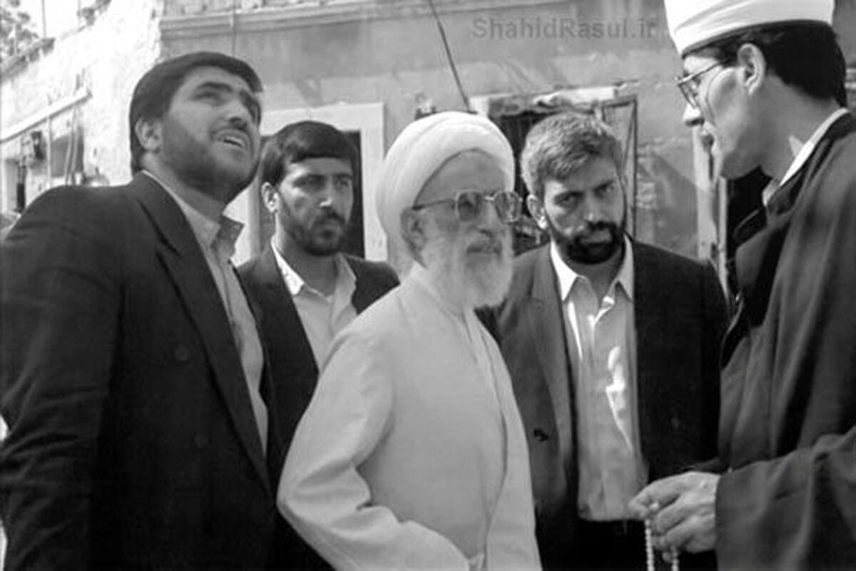 تصویری دیده نشده از آیت االله جنتی در سفر به اروپا