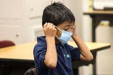 وزارت بهداشت: مدارس و دانشگاه‌های تهران را تعطیل کنید/ کمیته اضطرار: نه!