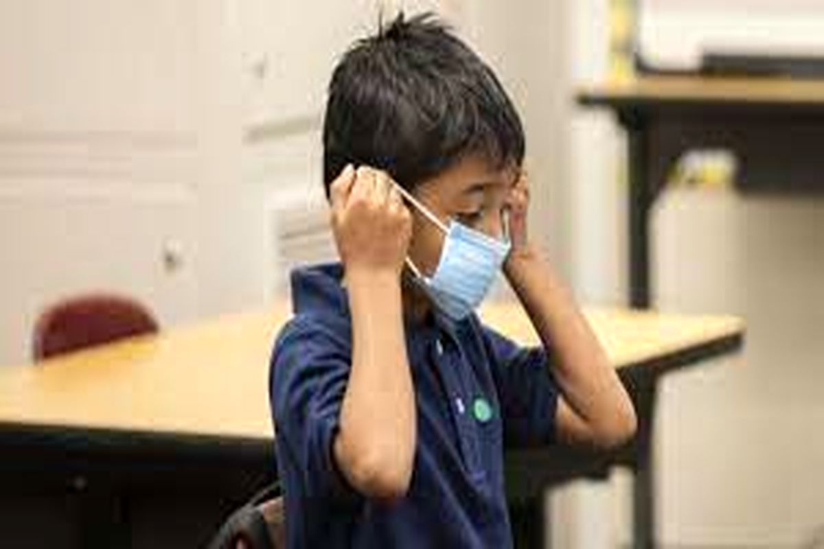 وزارت بهداشت: مدارس و دانشگاه‌های تهران را تعطیل کنید/ کمیته اضطرار: نه!