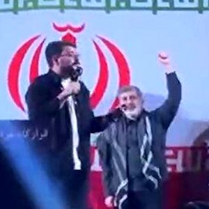 مداحی درباره زنان کم‌حجاب در میدان انقلاب/ ویدئو