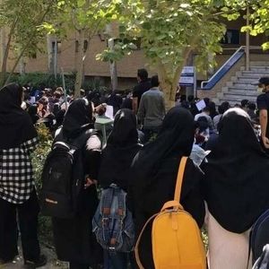 تجمعات اعتراضی دانشجویان در چند دانشگاه تهران با محوریت مطالبات اقتصادی/ ویدئو