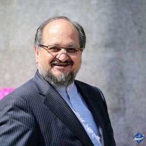 پسر محمد شریعتمداری خواننده شد!/ ویدئو