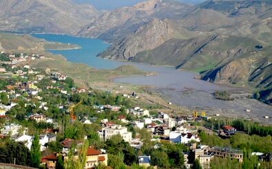 تهران قدیم؛ «خانواده آمریکایی در کنار رودخانه جاجرود»؛ سال 1336

