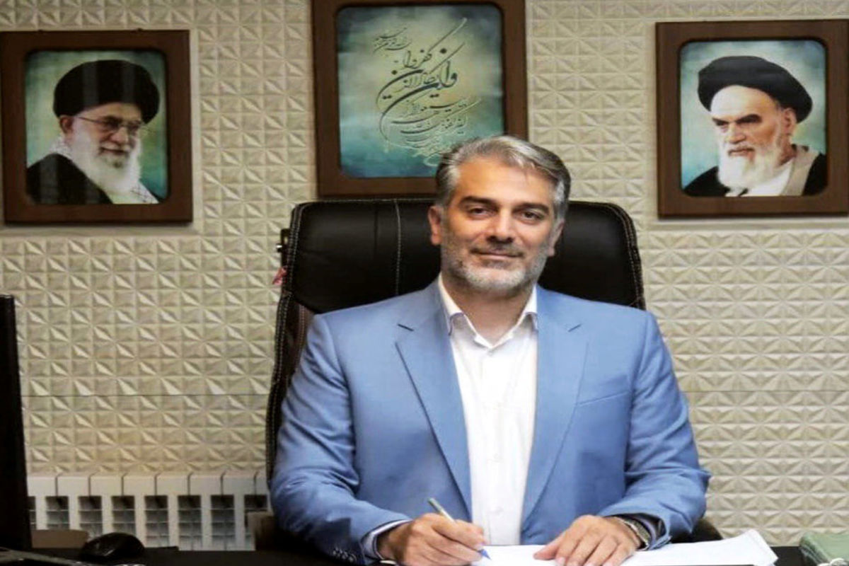 شهردار اوشان فشم میگون به عنوان شهردار نمونه استان تهران انتخاب شد