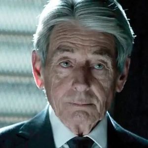 بازیگر سه‌گانه بتمن درگذشت