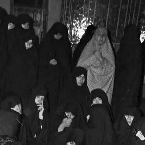 تصویر از چهار زن در صندوق عقب ماشین برای رفتن به بهشت زهرا
