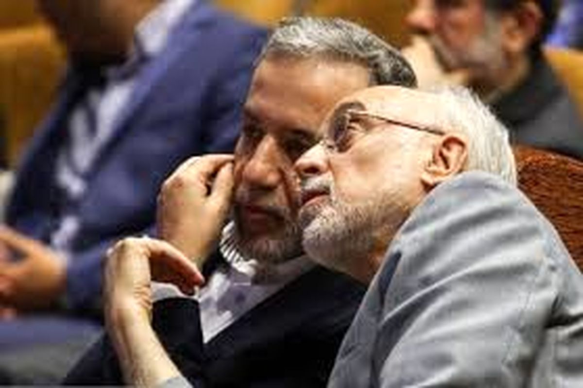  اجرای ترانه «باز منو کاشتی رفتی» در حضور عراقچی/ ویدئو