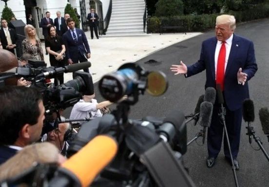 اولین واکنش ترامپ به مذاکرات عمان: خیلی خوب بود/ یک ناوگان دریایی عظیم به‌سوی آنها در حرکت است!