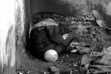 جسد کارتن‌خوابی که ۳۰ روز بی‌صاحب ماند