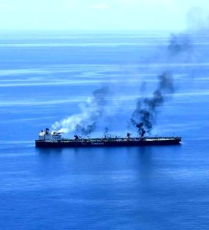 تصاویری از نفتکش‌هایی که سپاه در تنگه هرمز منهدم کرد