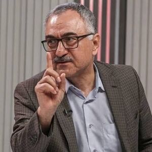 لیلاز: کریم‌خان زند یک لُر بیسواد بود!/ ویدئو