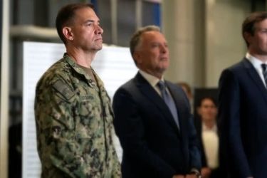 آدمِ اسرائیل روی ناو/ برد کوپر فرمانده سنتکام کیست؟