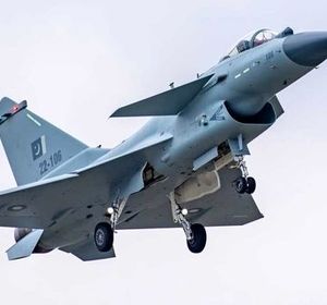تحلیل چینی درباره احتمال فروش جنگنده J-10 به تهران: مشکل ایران را حل نمی کند