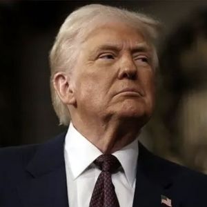 ترامپ: می‌توانم این جنگ را طولانی یا کوتاه کنم!