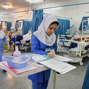 فریاد پرستار خوزستانی: با حقوق ۱۴ میلیون چطور زنده بمانم؟/ ویدئو