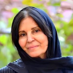 بیوگرافی و عکس‌های جوانی گلچهره سجادیه؛ بازیگر سریال «آنام»