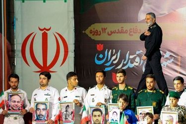 ساختار جدید نیروهای مسلح/ تفکر همه جانبه به جای نگاه تقلیل‌گرایانه