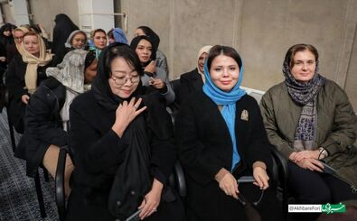 حضور بانوان بی حجاب در دیدار امروز با رهبری/ عکس
