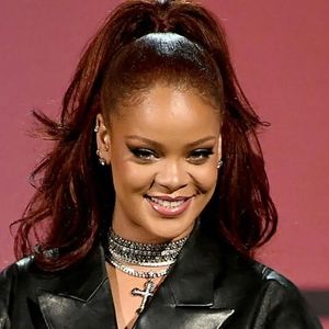 شلیک 10 گلوله به خانه خواننده مشهور/ مظنون دستگیر شد