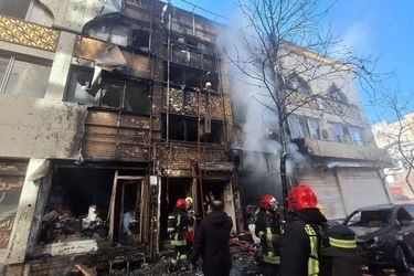 آتش سوزی گسترده در خیابان امام رضای مشهد!/ ویدئو