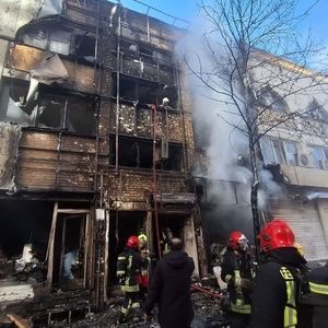 آتش سوزی گسترده در خیابان امام رضای مشهد!/ ویدئو