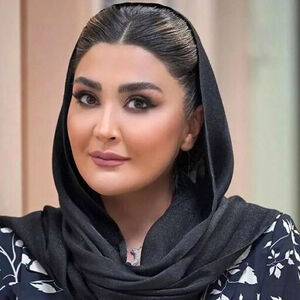 استایل راحت و ورزشی مریم معصومی در یک کافه/ عکس
