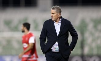 سرمربی پرسپولیسی از لیگ الجزایر اخراج شد