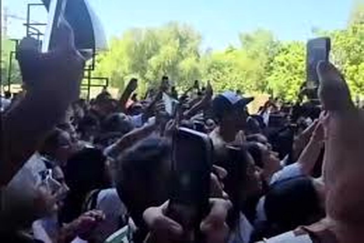 بازداشت برگزارکنندگان «قهوه پارتی» در کیش به اتهام «اختلاط زن و مرد در فضای باز و انتشار تصاویر آن»