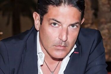 تمجید مفصل یک رسانه داخلی از خواننده لس‌آنجلسی