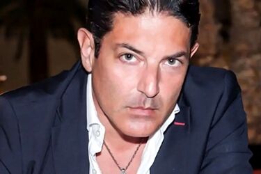 تمجید مفصل یک رسانه داخلی از خواننده لس‌آنجلسی