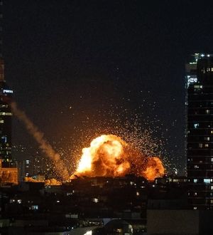 حمله شبانه آمریکا و اسرائیل به ایران