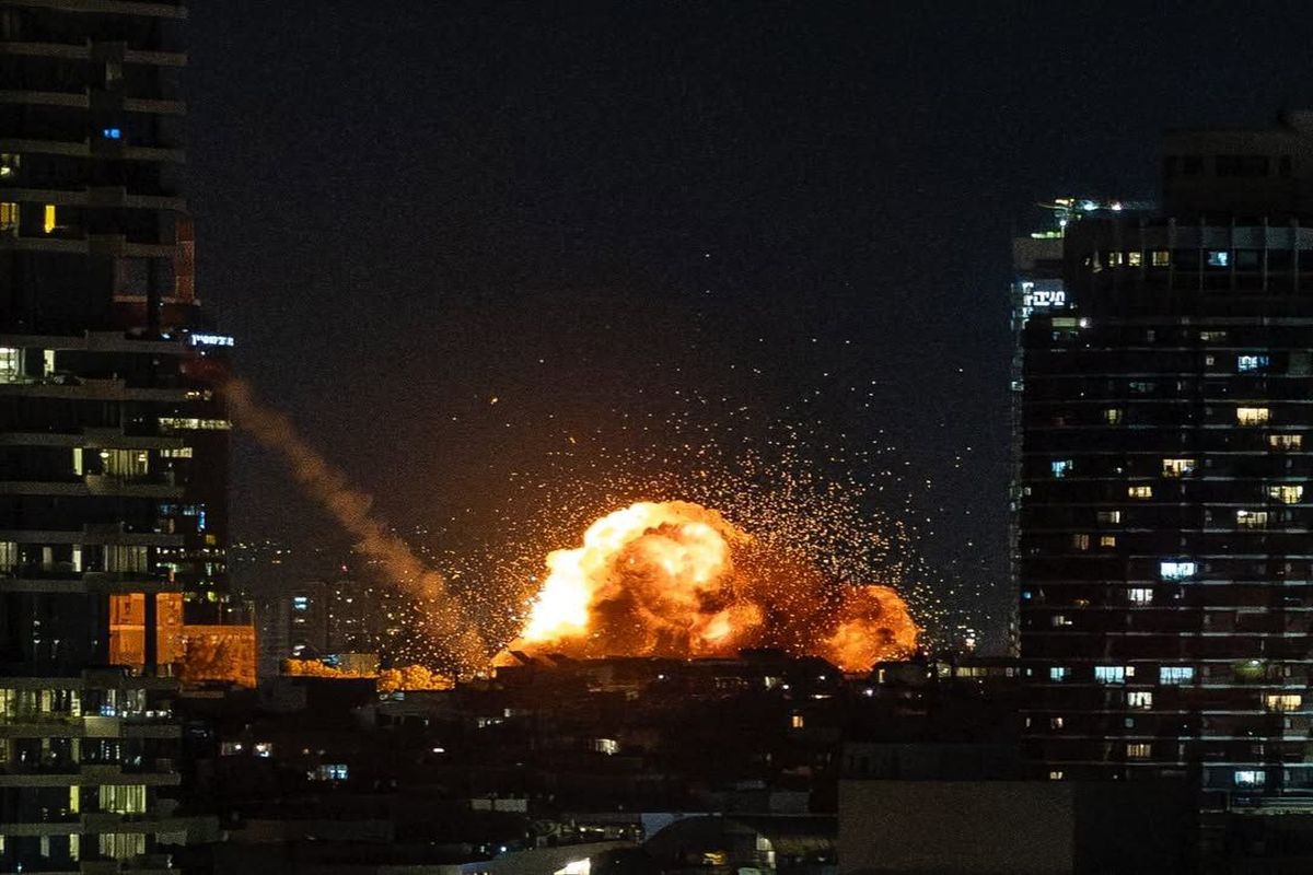 حمله شبانه آمریکا و اسرائیل به ایران