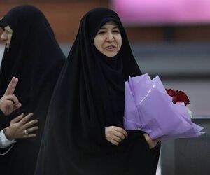 اولین تصویر از لحظه بازگشت نیلوفر شادمهری به ایران