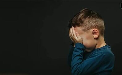فیلم لحظه آزادی پسربچه‌ای از شکنجه گاه پدرش