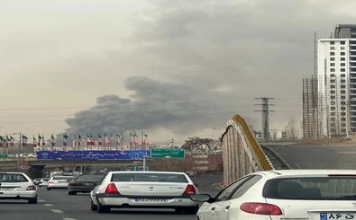 تصاویری از آتش‌سوزی گسترده در غرب تهران/ ویدئو