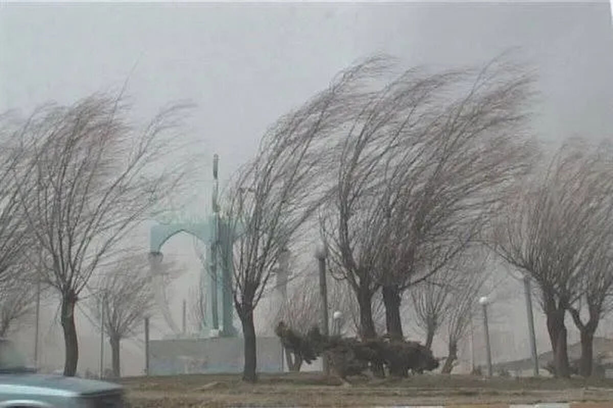 باد شدید در راه تهران