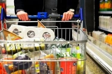 قیمت کالاهای اساسی در بازار کاهشی شد