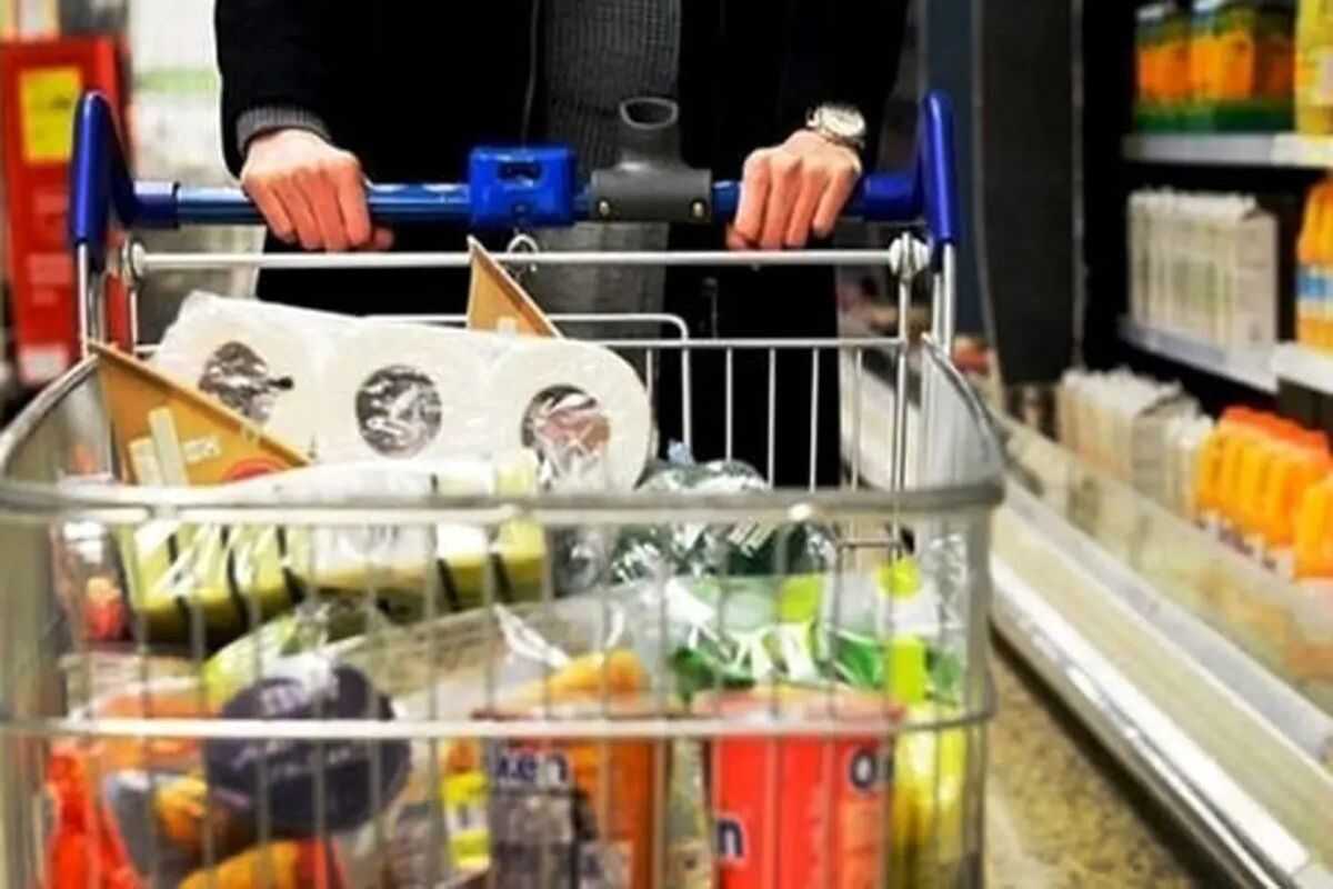 قیمت کالاهای اساسی در بازار کاهشی شد