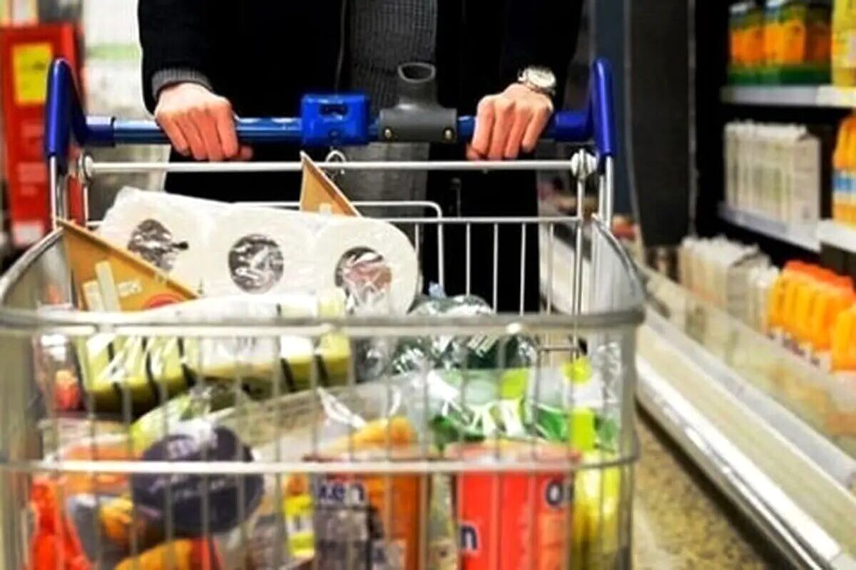 قیمت کالاهای اساسی در بازار کاهشی شد