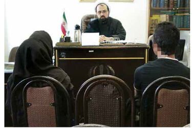 حمله مادرشوهر به عروس ۱۸ ساله به دلیل سوغاتی نخریدن