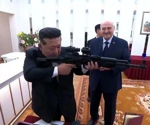 ذوق زدگی کیم جون اون از هدیه متفاوت/ یک تفنگ خودکار برای روز مبادا