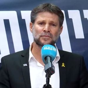  این مرد قصد دفن فلسطین را دارد