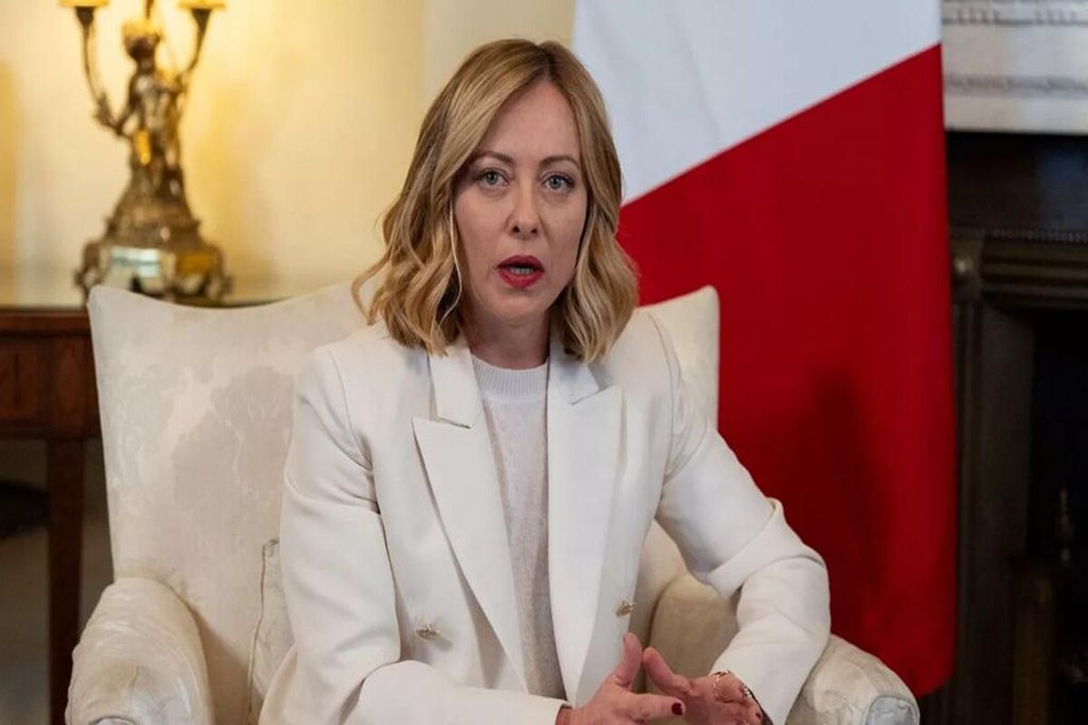 عکس جنجالی جورجیا ملونی با سگش