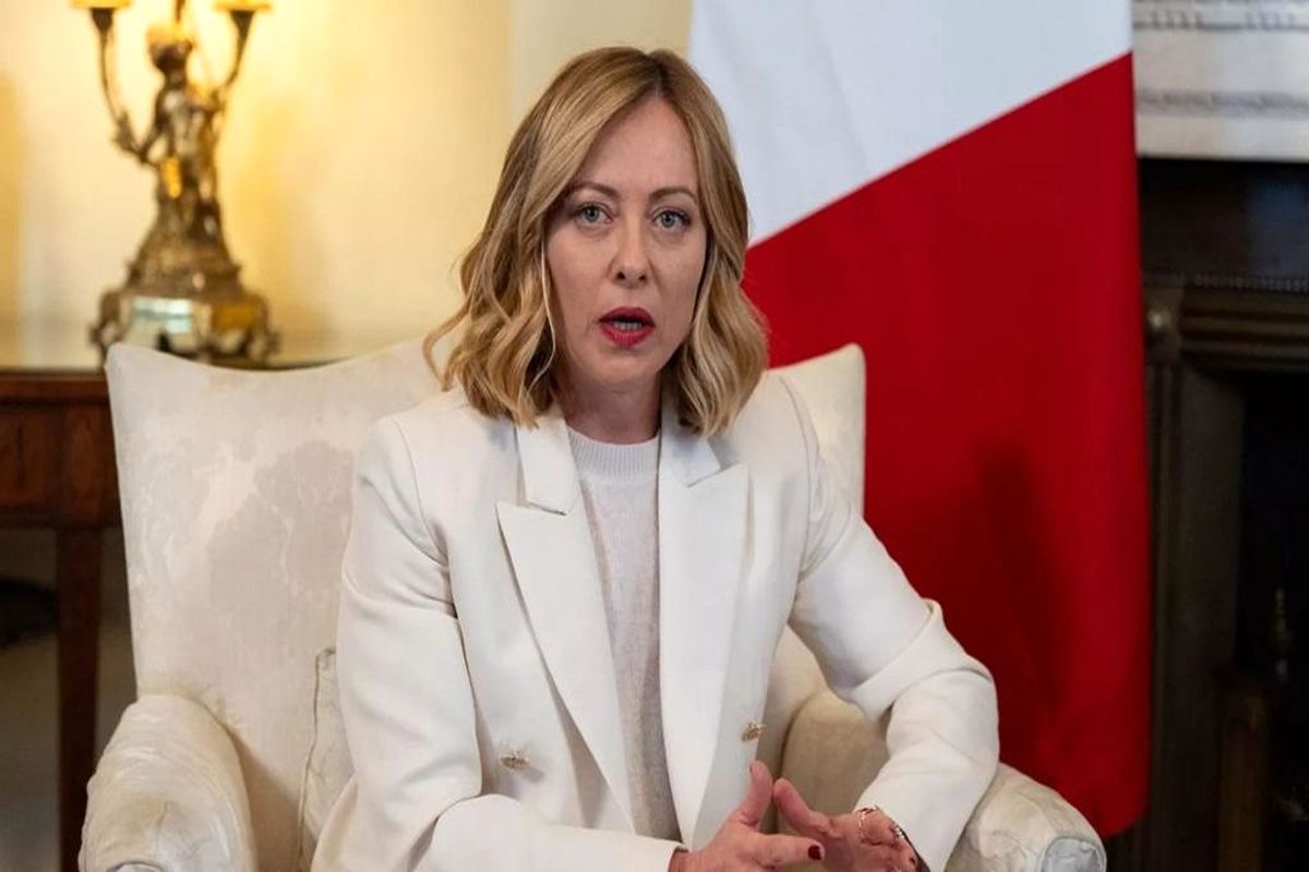 عکس جنجالی جورجیا ملونی با سگش