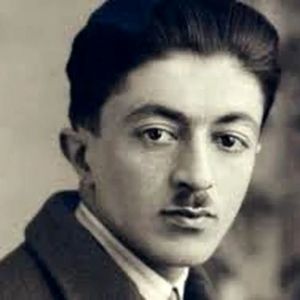  «صادق هدایت» در کنار پدر «کتایون امیرابراهیمی»/ عکس